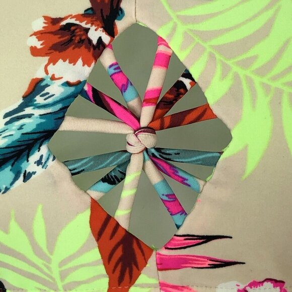 Xhilaration Womens Tropical Bikini Top with Keyhole Front Lace Up Back Sz Small - Picture 3 of 12